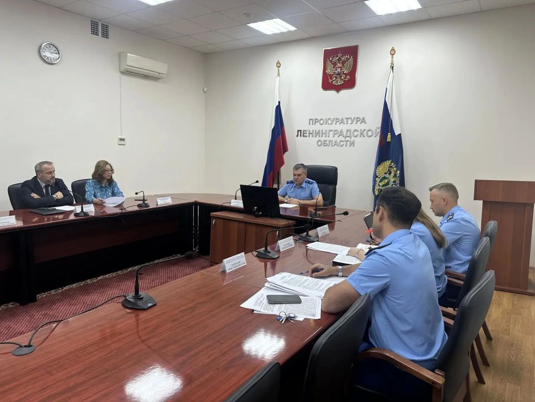 Прокурор Ленинградской области провел прием предпринимателей региона Прокурор Ленинградской области провел прием предпринимателей региона