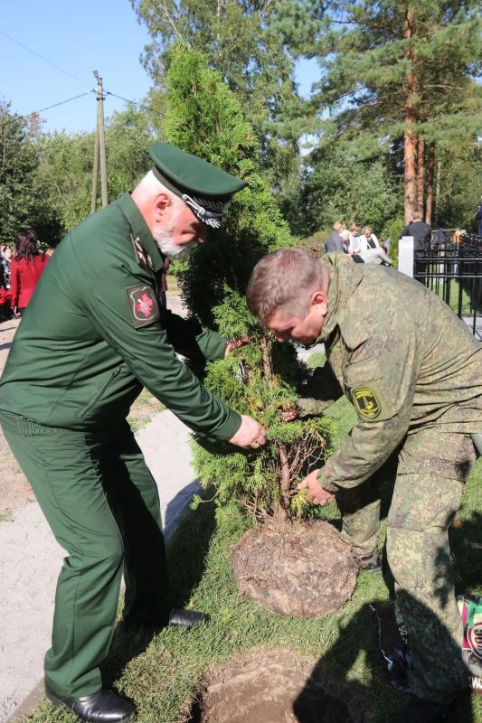 В деревне Оломна завершилась реконструкция братского захоронения советских воинов, погибших в 1941–1944 годах В деревне Оломна завершилась реконструкция братского захоронения советских воинов, погибших в 1941–1944 годах