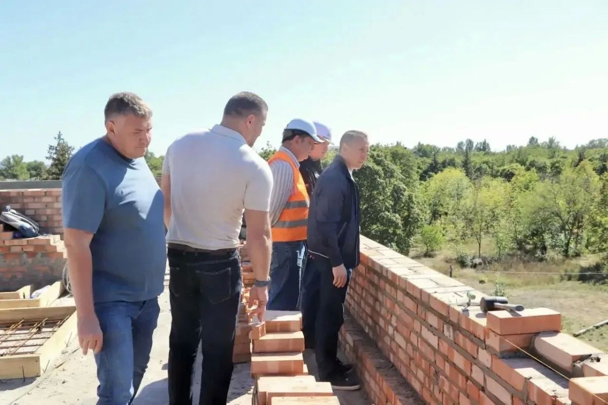 Енакиево: Николай Циганов проверил ход работ на ключевых объектах и обсудил планы с главой округа Игорем Мартыновым Енакиево: Николай Циганов проверил ход работ на ключевых объектах и обсудил планы с главой округа Игорем Мартыновым