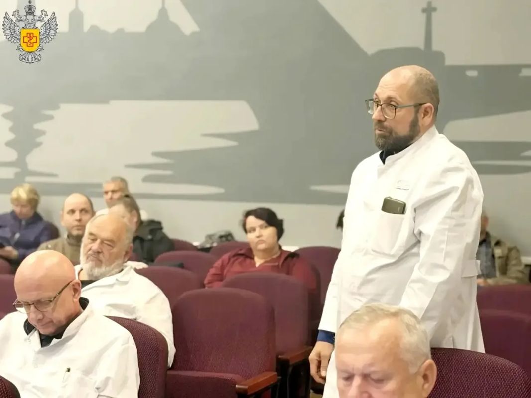 На защите здоровья тех, кто спасает наши жизни: в Городской больнице №15 прошел лекторий «Санпросвет» На защите здоровья тех, кто спасает наши жизни: в Городской больнице №15 прошел лекторий «Санпросвет»