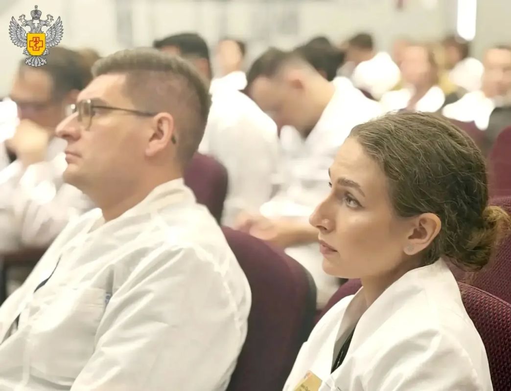 На защите здоровья тех, кто спасает наши жизни: в Городской больнице №15 прошел лекторий «Санпросвет» На защите здоровья тех, кто спасает наши жизни: в Городской больнице №15 прошел лекторий «Санпросвет»