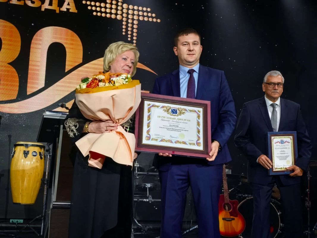 Выпуск более 100 наименований препаратов, 44 млн упаковок в год и более 1100 сотрудников — ведущий фармпроизводитель Ленинградской области НАО «Северная звезда» празднует 30-летие деятельности Выпуск более 100 наименований препаратов, 44 млн упаковок в год и более 1100 сотрудников — ведущий фармпроизводитель Ленинградской области НАО «Северная звезда» празднует 30-летие деятельности