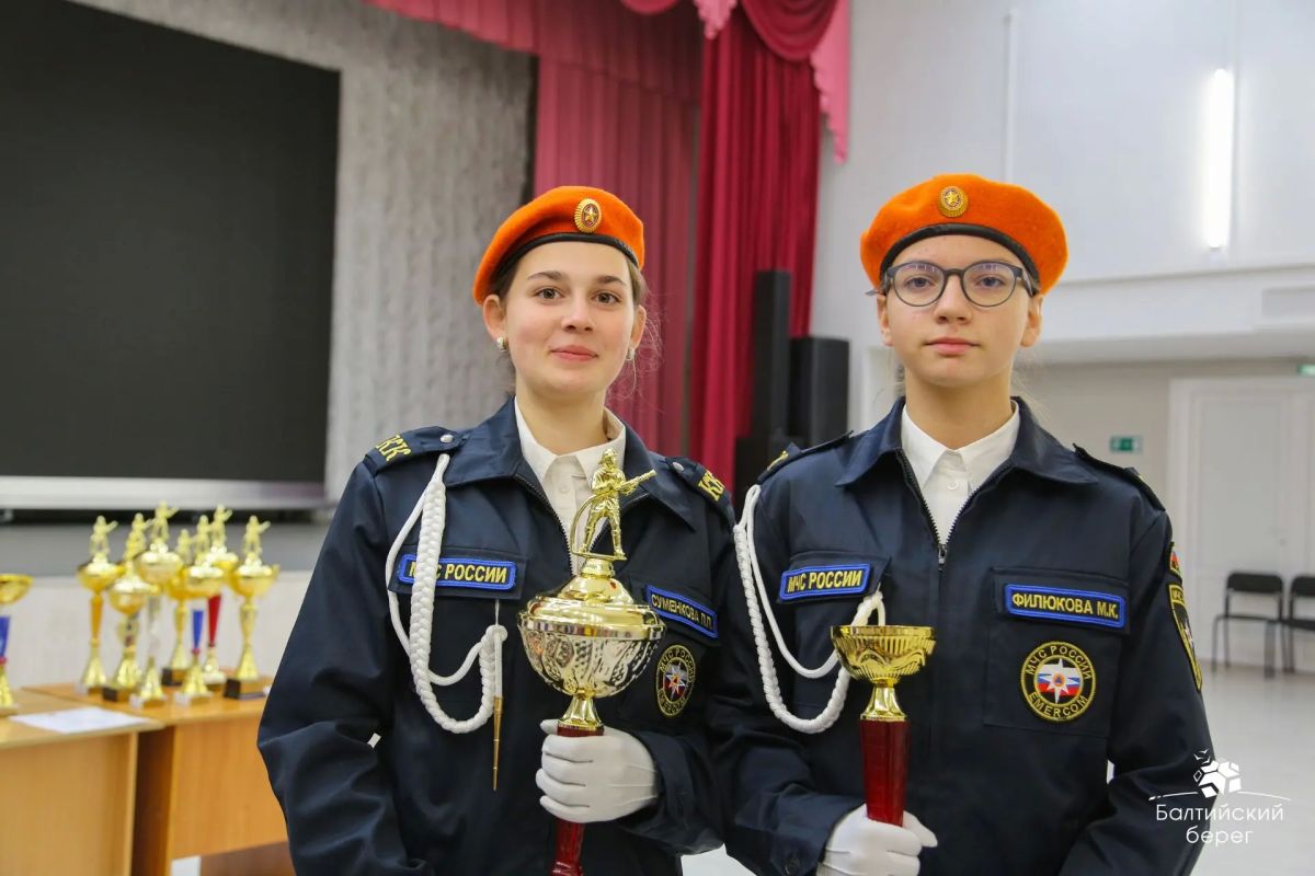 ПОДВЕДЕНЫ ИТОГИ XVIII СЛЁТА ДРУЖИН ЮНЫХ ПОЖАРНЫХ ПОДВЕДЕНЫ ИТОГИ XVIII СЛЁТА ДРУЖИН ЮНЫХ ПОЖАРНЫХ