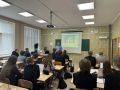 Киришский городской прокурор провёл лекцию для школьников