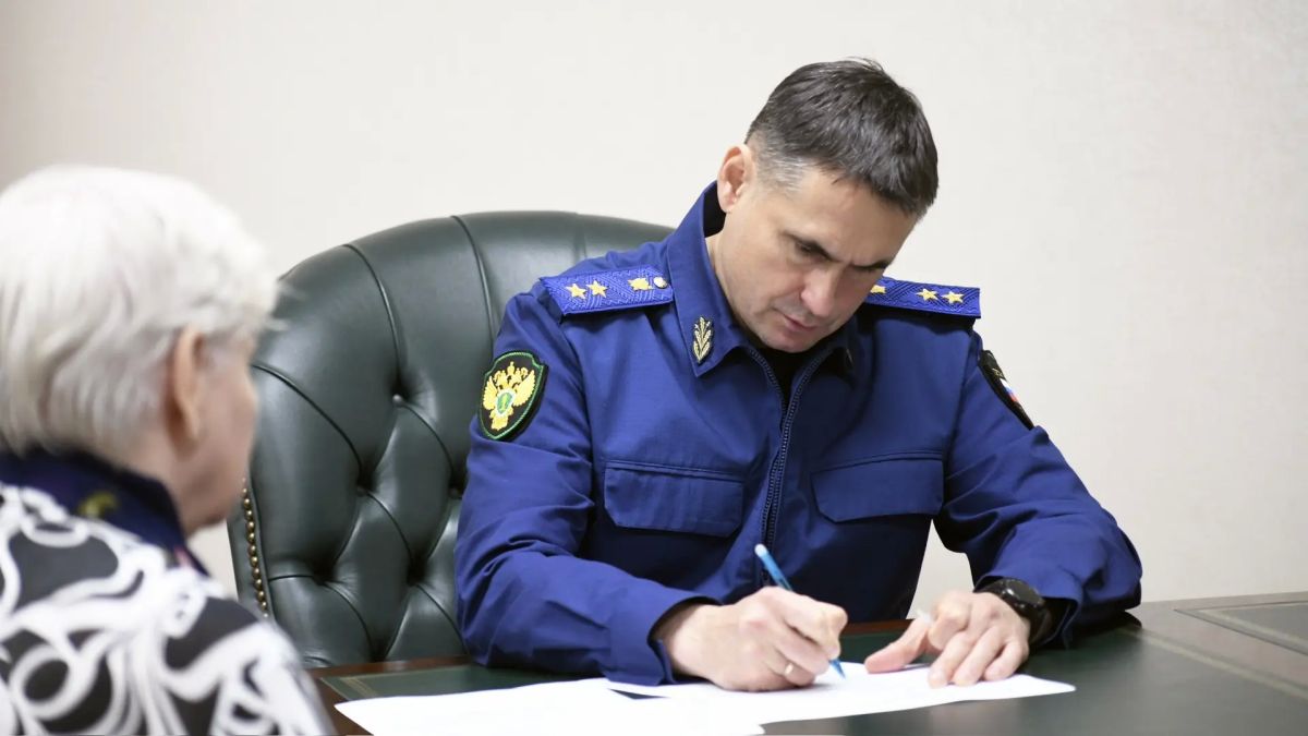 Прокурор г. Санкт-Петербурга Андрей Гуришев провел личный прием граждан в приемной Президента Российской Федерации в Северо-Западном федеральном округе Прокурор г. Санкт-Петербурга Андрей Гуришев провел личный прием граждан в приемной Президента Российской Федерации в Северо-Западном федеральном округе