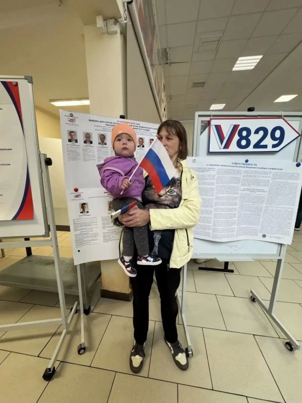 Продолжаем собирать кадры с избирательных участков Ленинградской области! Продолжаем собирать кадры с избирательных участков Ленинградской области!