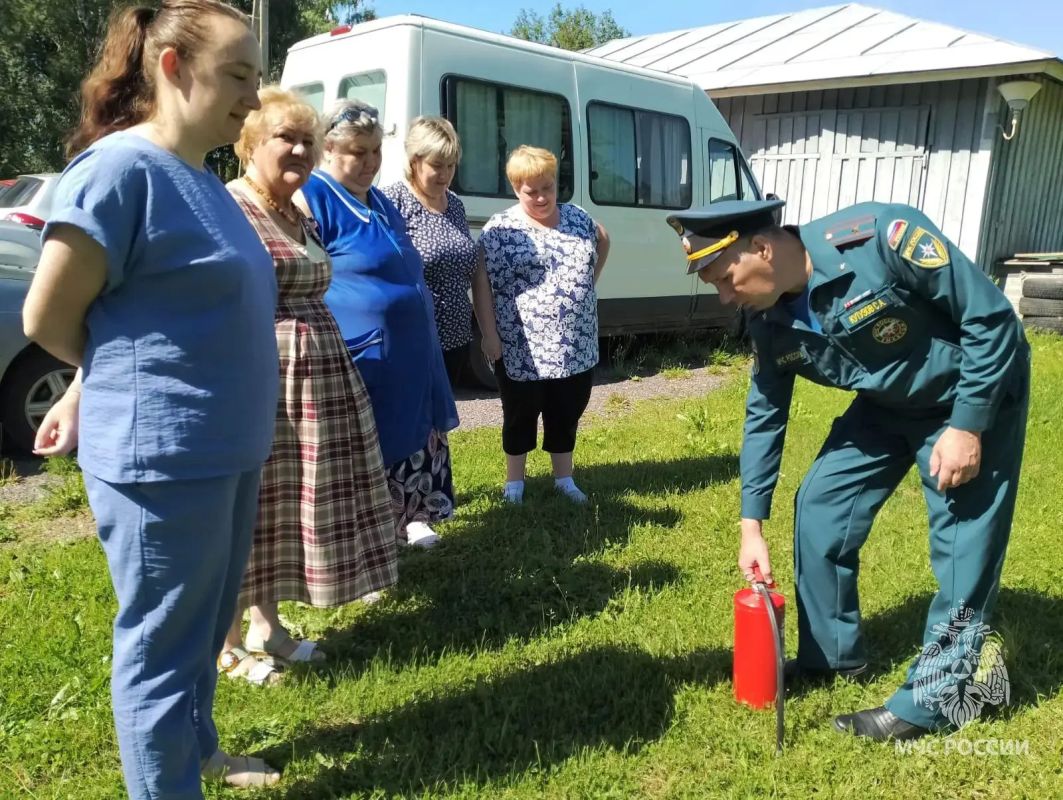 Обучение обращению с первичными средствами пожаротушения Обучение обращению с первичными средствами пожаротушения