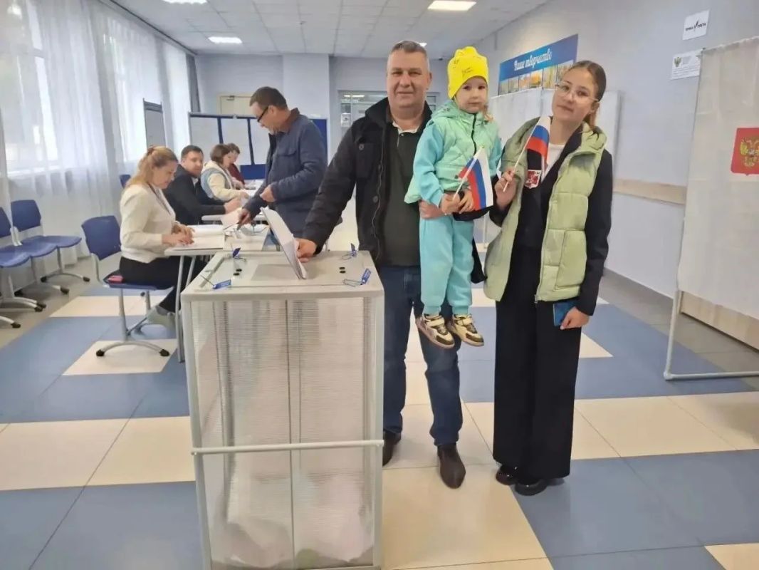 Продолжаем делиться кадрами с избирательных участков Ленинградской области! Продолжаем делиться кадрами с избирательных участков Ленинградской области!