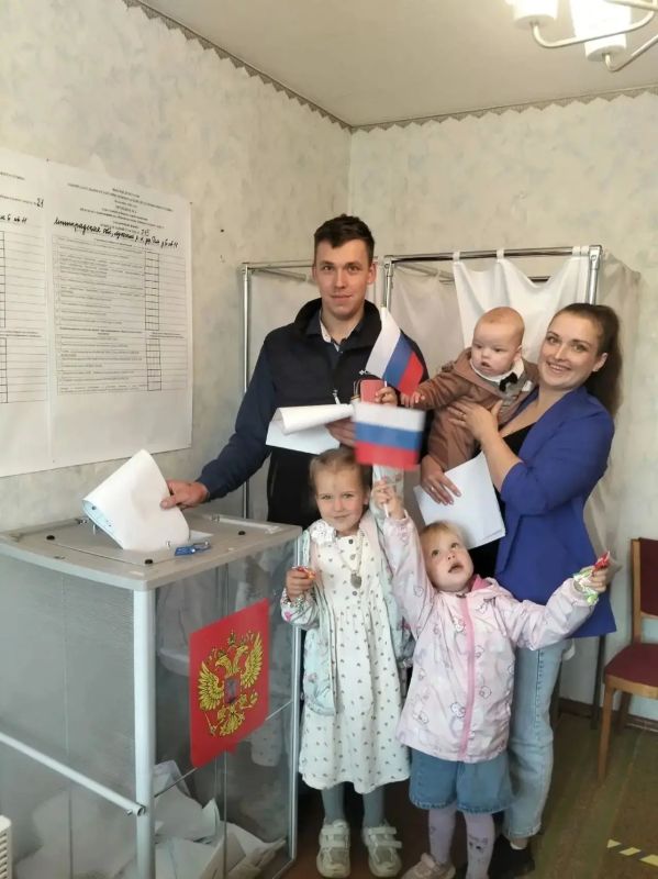 «На выборы всей семьёй» — такой конкурс проходит в Лужском районе «На выборы всей семьёй» — такой конкурс проходит в Лужском районе