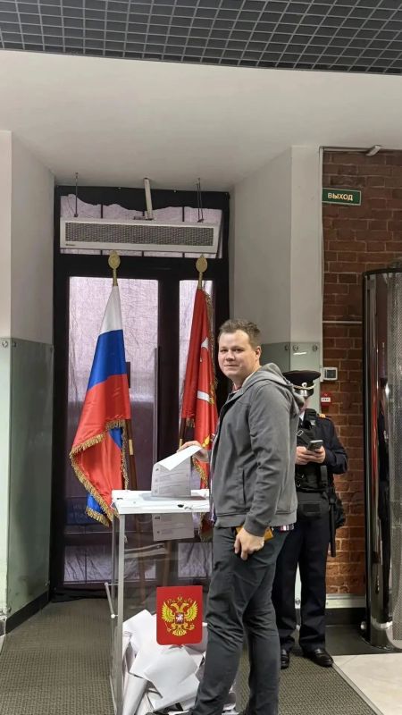 Сегодня второй день голосования на выборах депутатов Госдумы и Законодательного собрания Ленобласти Сегодня второй день голосования на выборах депутатов Госдумы и Законодательного собрания Ленобласти