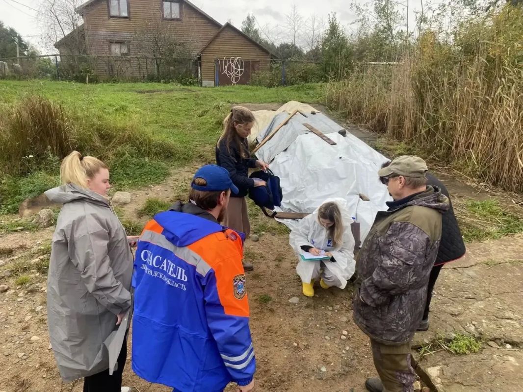 В Волховском районе спасатели помогли гражданам сделать свой выбор В Волховском районе спасатели помогли гражданам сделать свой выбор