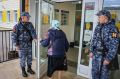 В Ленинградской области почувствовавшему себя плохо на избирательном участке 82-летнему гражданину оказал доврачебную помощь военнослужащий 33-й бригады оперативного назначения Северо-Западного округа Росгвардии