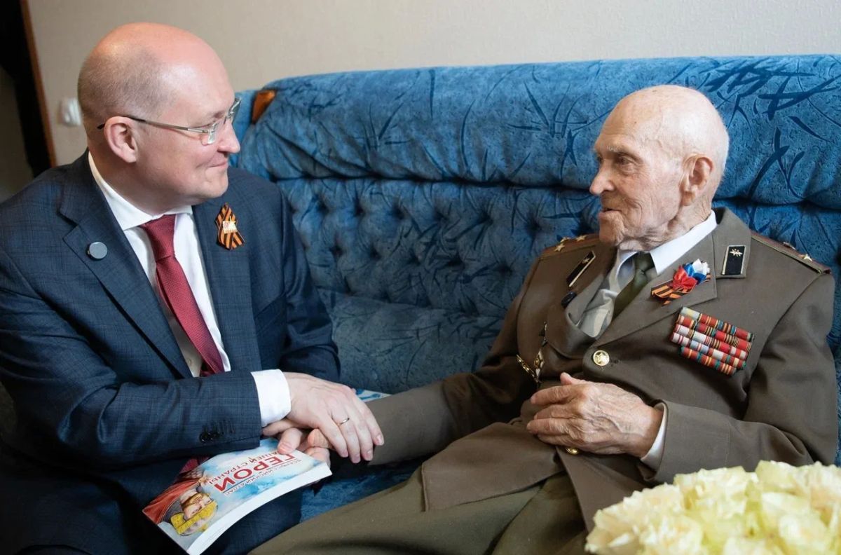 Михаил Развожаев: Сегодня исполнилось 98 лет ветерану Великой Отечественной войны, полковнику запаса, члену Союза журналистов России Константину Петровичу Кржеминскому Михаил Развожаев: Сегодня исполнилось 98 лет ветерану Великой Отечественной войны, полковнику запаса, члену Союза журналистов России Константину Петровичу Кржеминскому