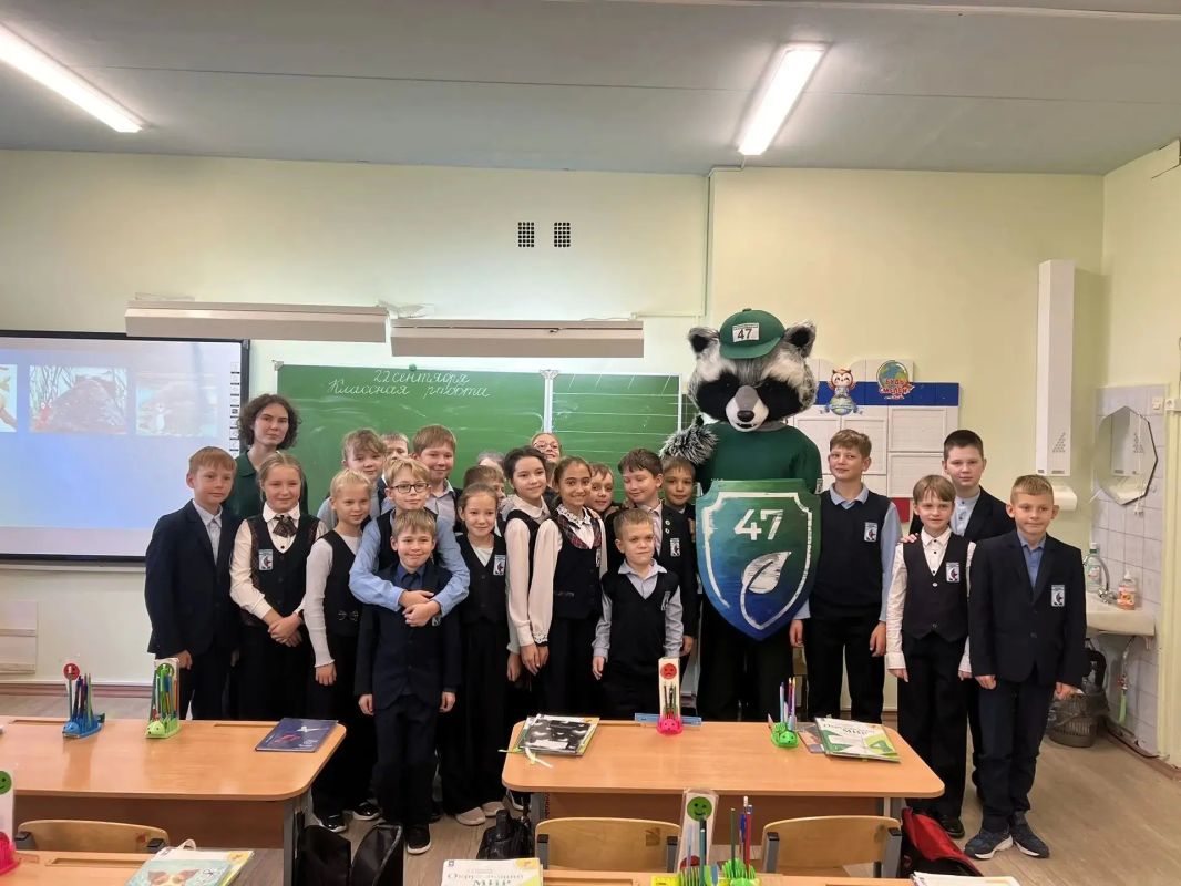 В Лодейнопольской школе № 3 имени Героев Свири открылся лесной экологический класс В Лодейнопольской школе № 3 имени Героев Свири открылся лесной экологический класс