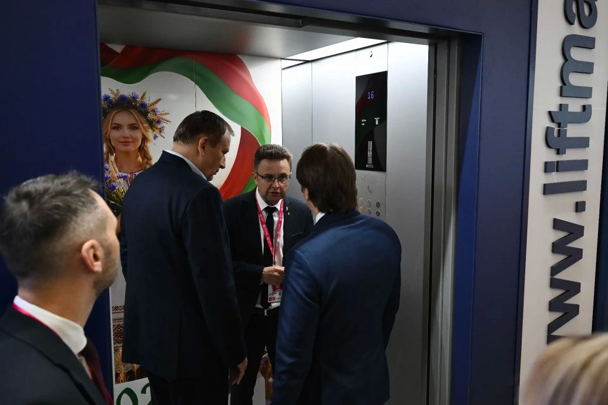 Александр Дрозденко: На «ИННОПРОМ. Беларусь» ознакомились с продукцией белорусских предприятий Александр Дрозденко: На «ИННОПРОМ. Беларусь» ознакомились с продукцией белорусских предприятий