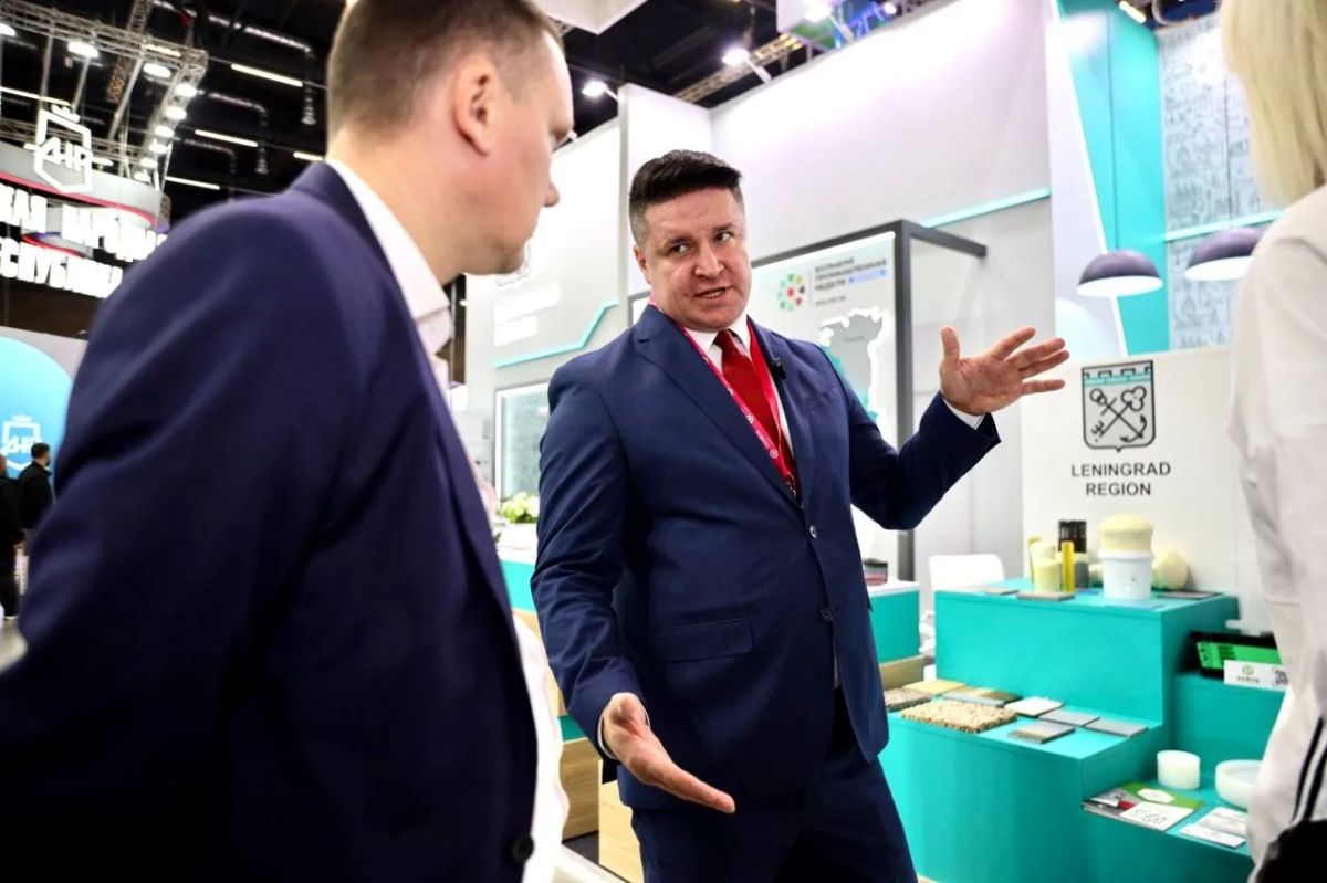 Более 100 встреч с белорусским бизнесом провели ленинградские предприятия на выставке «ИННОПРОМ.Беларусь» и в течение нескольких дней бизнес-миссии, организованной Центром поддержки экспорта Ленинградской области Более 100 встреч с белорусским бизнесом провели ленинградские предприятия на выставке «ИННОПРОМ.Беларусь» и в течение нескольких дней бизнес-миссии, организованной Центром поддержки экспорта Ленинградской области