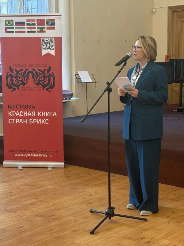 Международная художественная выставка «Красная книга стран БРИКС», посвящённая редким и исчезающим видам животных на территории стран объединения, открылась в выставочном зале «Смольный». Международная художественная выставка «Красная книга стран БРИКС», посвящённая редким и исчезающим видам животных на территории стран объединения, открылась в выставочном зале «Смольный».