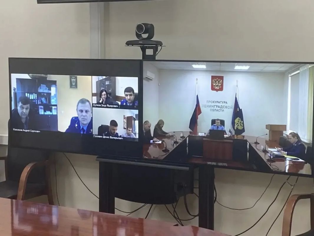 Прокурор Ленинградской области провел прием предпринимателей региона Прокурор Ленинградской области провел прием предпринимателей региона