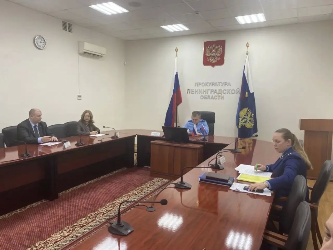 Прокурор Ленинградской области провел прием предпринимателей региона Прокурор Ленинградской области провел прием предпринимателей региона