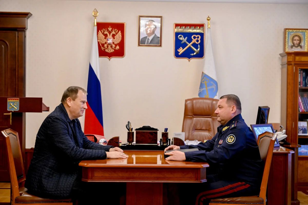 Александр Дрозденко: Производствам в исправительных учреждениях нужны заказы, а людям нужны работа и профессия, с которой можно вернуться к обычной жизни Александр Дрозденко: Производствам в исправительных учреждениях нужны заказы, а людям нужны работа и профессия, с которой можно вернуться к обычной жизни