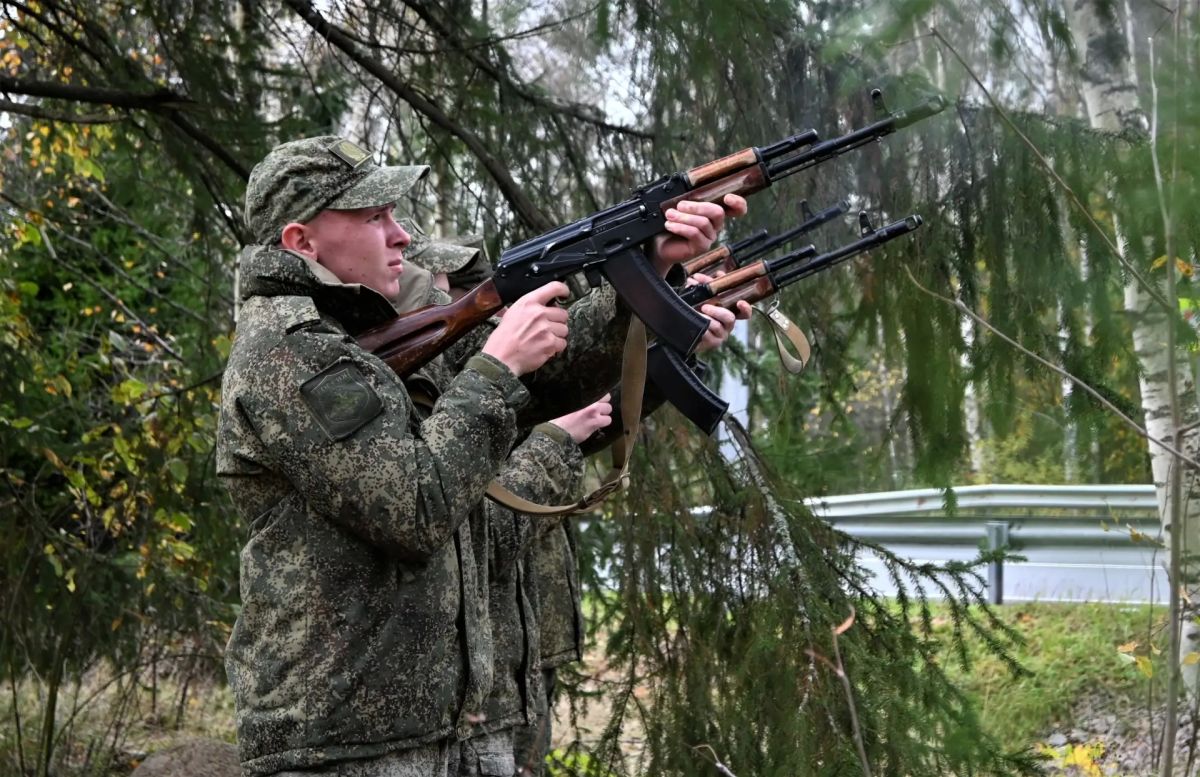 В Выборгском районе захоронили останки 23 красноармейцев В Выборгском районе захоронили останки 23 красноармейцев