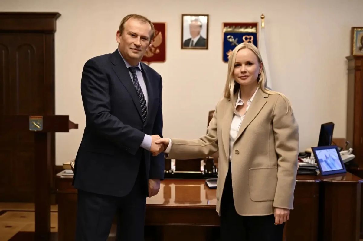 Элеонора Кавшар, председатель Комитета Госдумы по труду, социальной политике и делам ветеранов, поддержала инициативу Александра Дрозденко об изменениях в федеральное законодательство о «коттеджном рабстве»