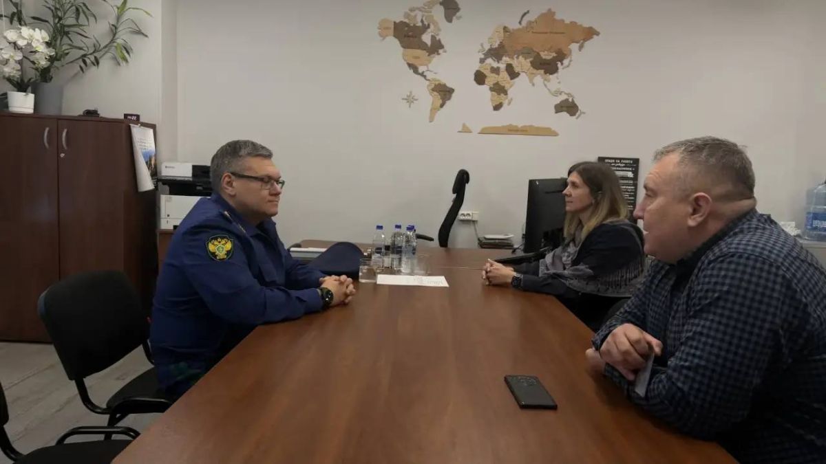 Прокурор Ленинградской области провёл личный приём работников АО «НПФ Спецмаш» Прокурор Ленинградской области провёл личный приём работников АО «НПФ Спецмаш»