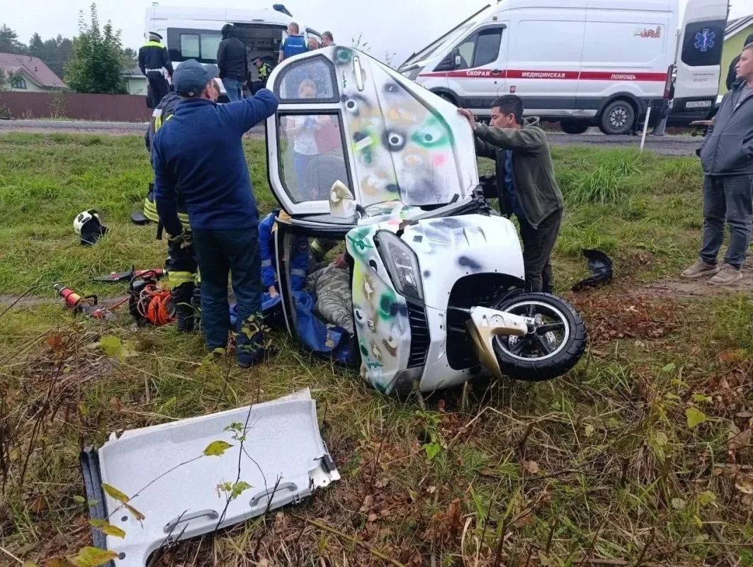 За прошедшие сутки подразделения территориального пожарно-спасательного гарнизона Ленинградской области реагировали на 14 оперативных события: За прошедшие сутки подразделения территориального пожарно-спасательного гарнизона Ленинградской области реагировали на 14 оперативных события: