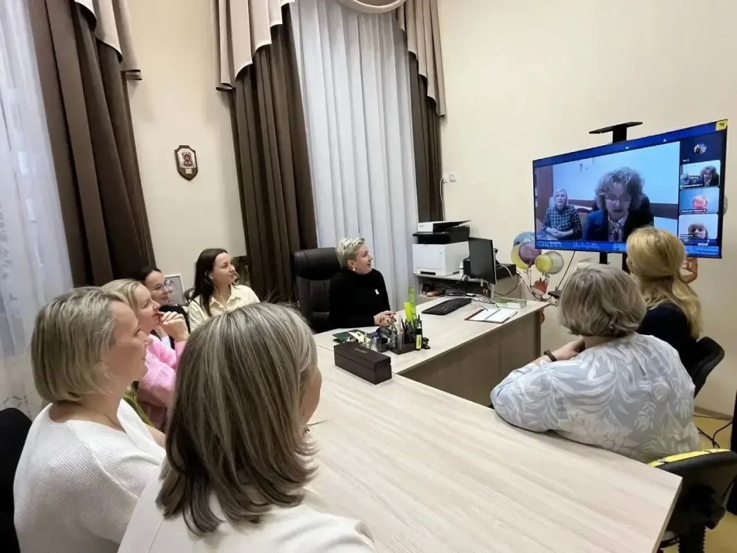 15 октября 2026 года состоялось ленинградское областное родительское онлайн-собрание 15 октября 2026 года состоялось ленинградское областное родительское онлайн-собрание