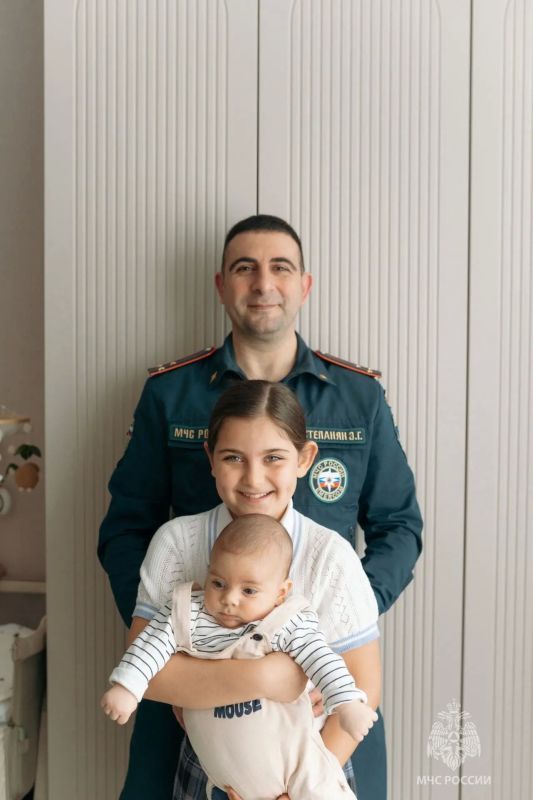 День отца — праздник, который напоминает нам быть папой — это не просто статус, а ежедневный труд, ответственность и огромная любовь День отца — праздник, который напоминает нам быть папой — это не просто статус, а ежедневный труд, ответственность и огромная любовь