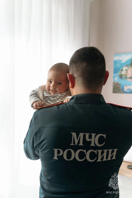 День отца — праздник, который напоминает нам быть папой — это не просто статус, а ежедневный труд, ответственность и огромная любовь День отца — праздник, который напоминает нам быть папой — это не просто статус, а ежедневный труд, ответственность и огромная любовь
