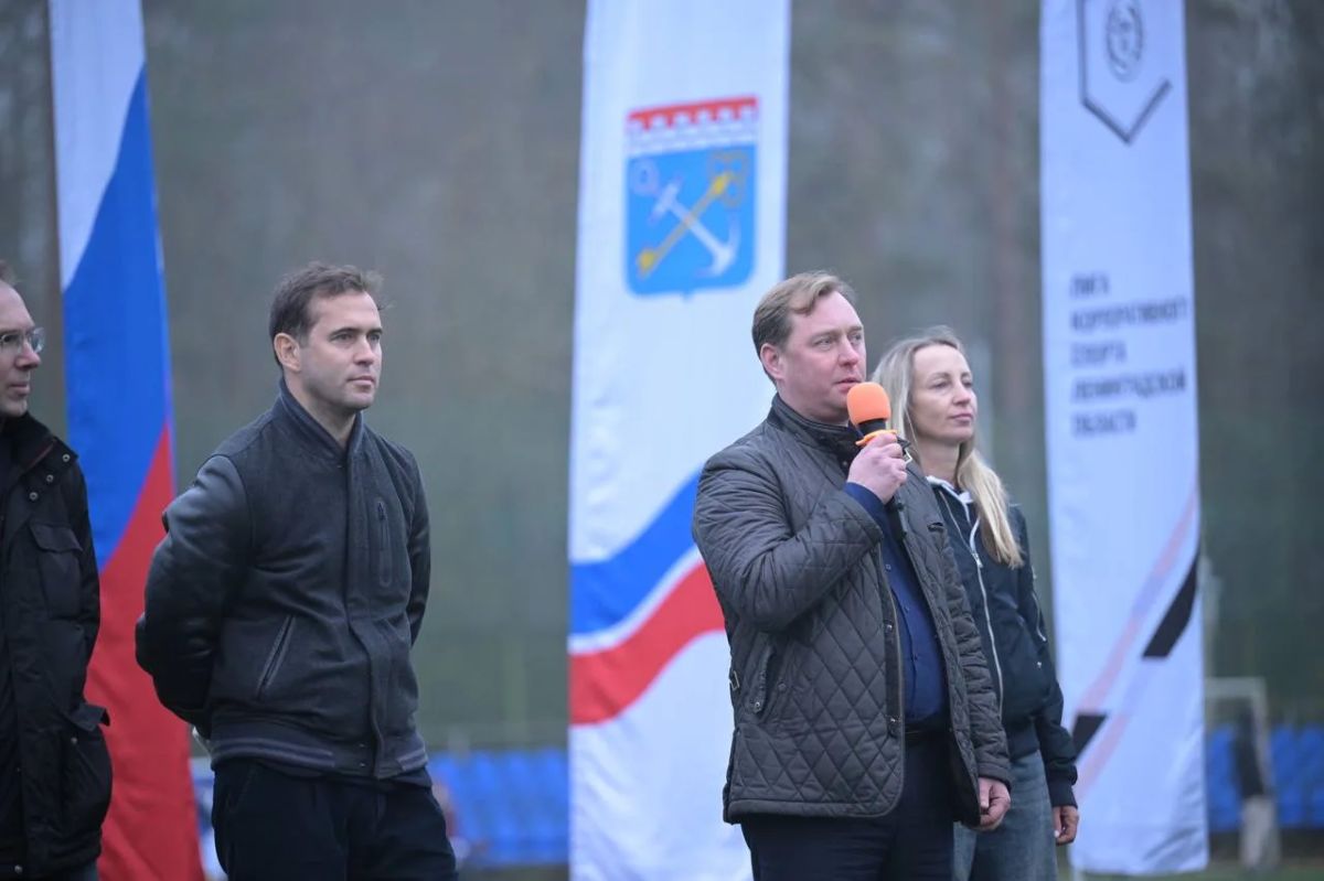 Александр Кержаков открыл турнир по мини-футболу среди корпоративных команд Ленобласти Александр Кержаков открыл турнир по мини-футболу среди корпоративных команд Ленобласти
