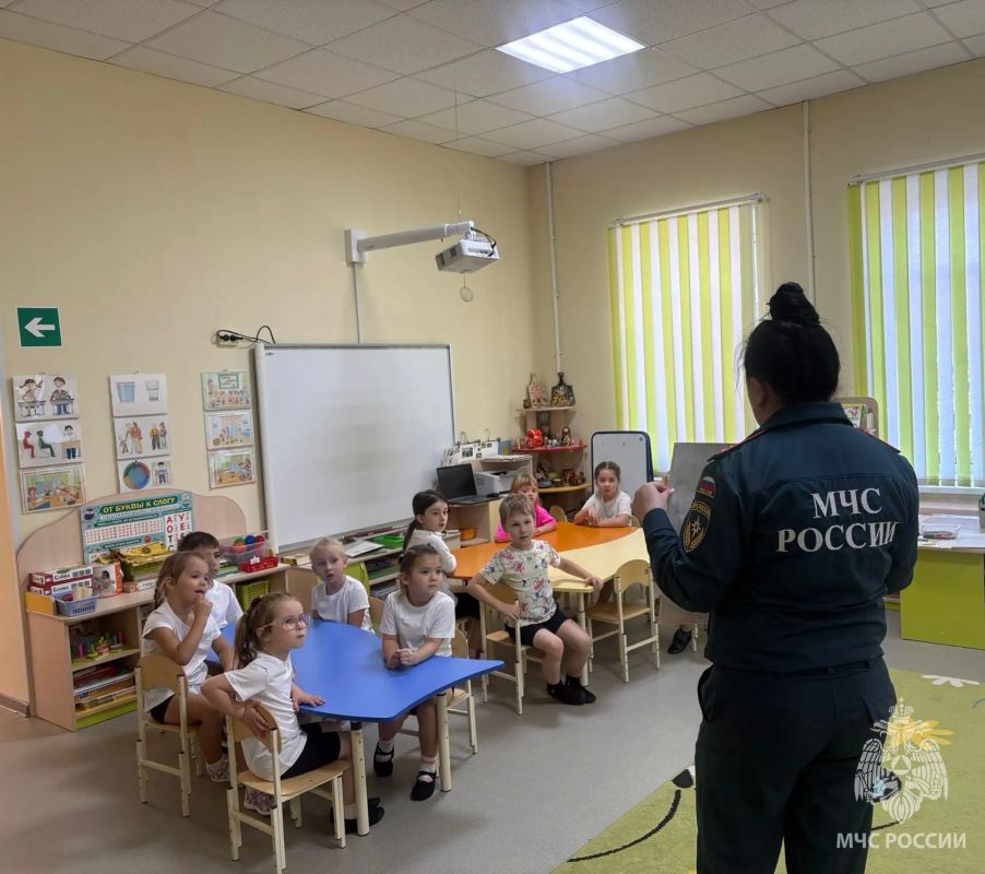 Занятие по пожарной безопасности в школе Занятие по пожарной безопасности в школе
