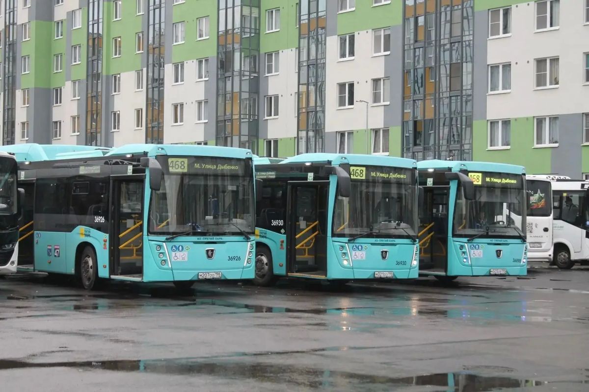 В Янино скорректируют расписание двух автобусных маршрутов, чтобы сократить время ожидания транспорта