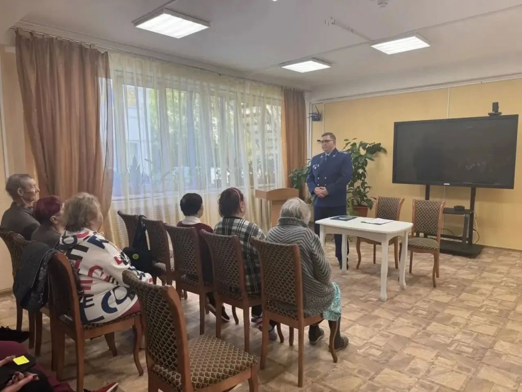 Выборгский городской прокурор провёл личный приём граждан