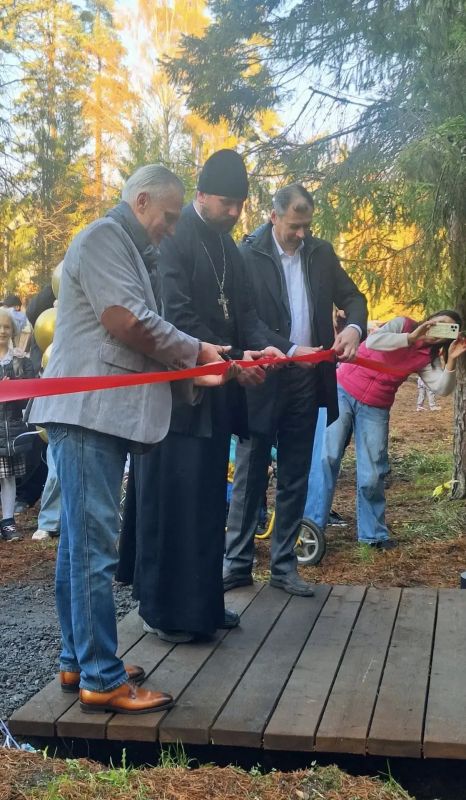 В Вырице открылось новое общественное пространство «Лесная сказка» В Вырице открылось новое общественное пространство «Лесная сказка»