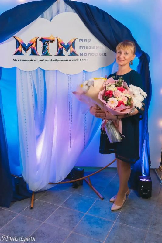 XX районный форум «Мир глазами молодых»: в Лодейном Поле объединили два больших события XX районный форум «Мир глазами молодых»: в Лодейном Поле объединили два больших события