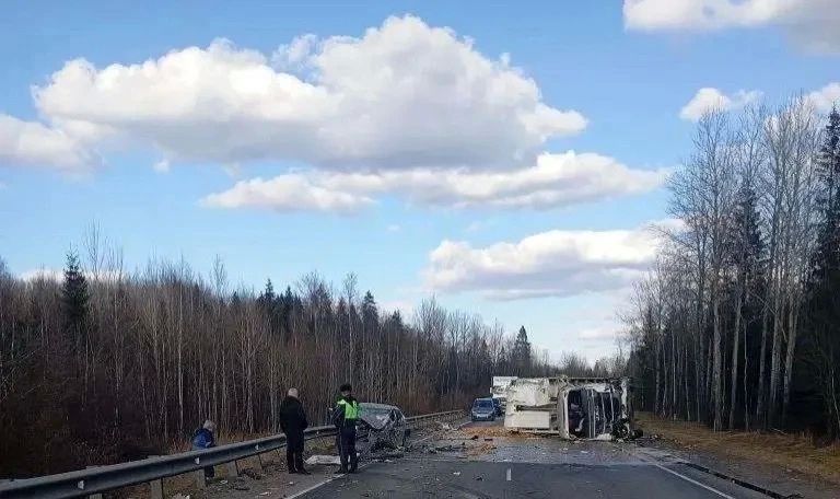 За прошедшие сутки подразделения территориального пожарно-спасательного гарнизона Ленинградской области реагировали на 17 оперативных событий: За прошедшие сутки подразделения территориального пожарно-спасательного гарнизона Ленинградской области реагировали на 17 оперативных событий: