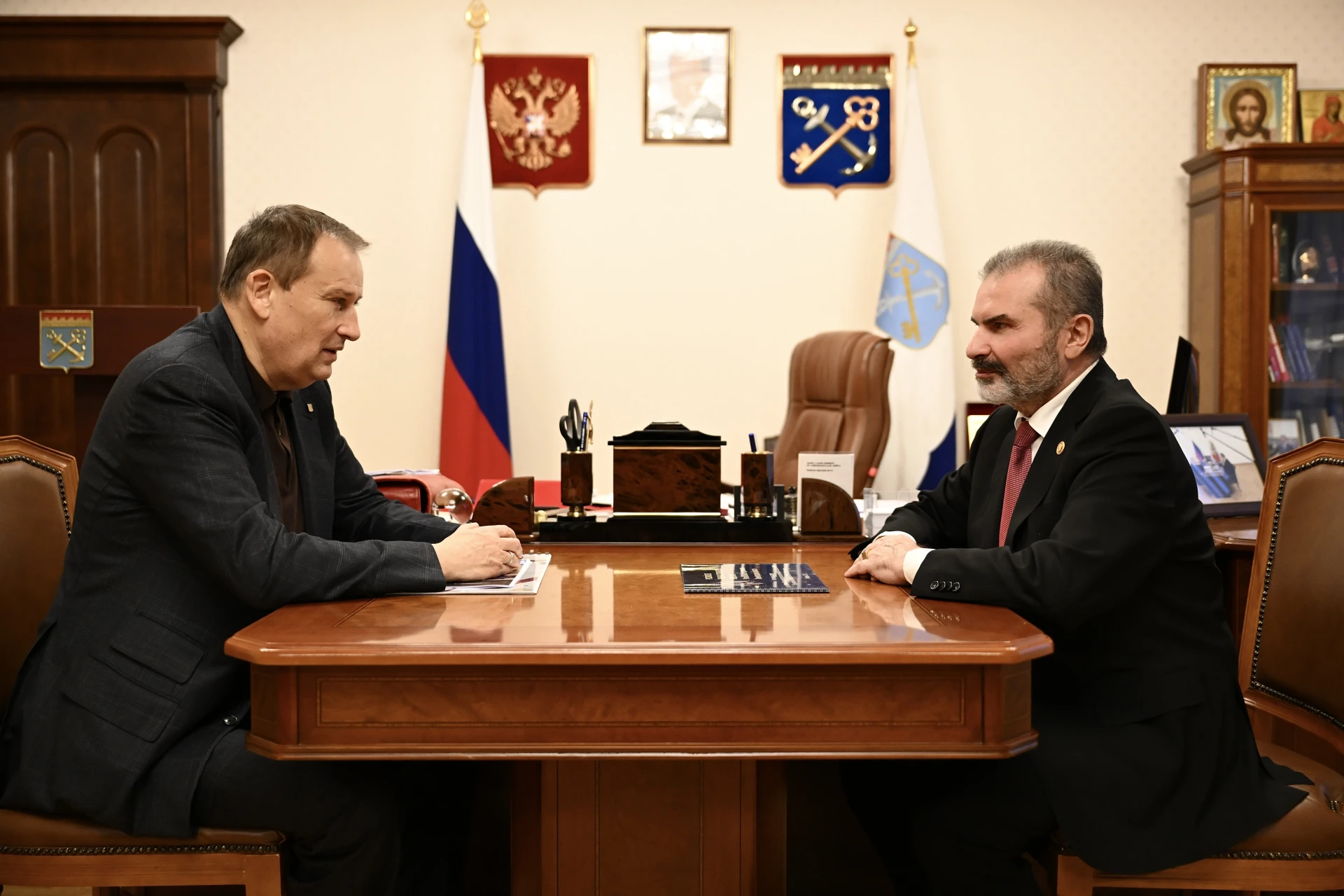 Александр Дрозденко: Десять лет назад мы с Олегом Титберия задумали провести по ледовой Дороге жизни колонну восстановленной военной техники